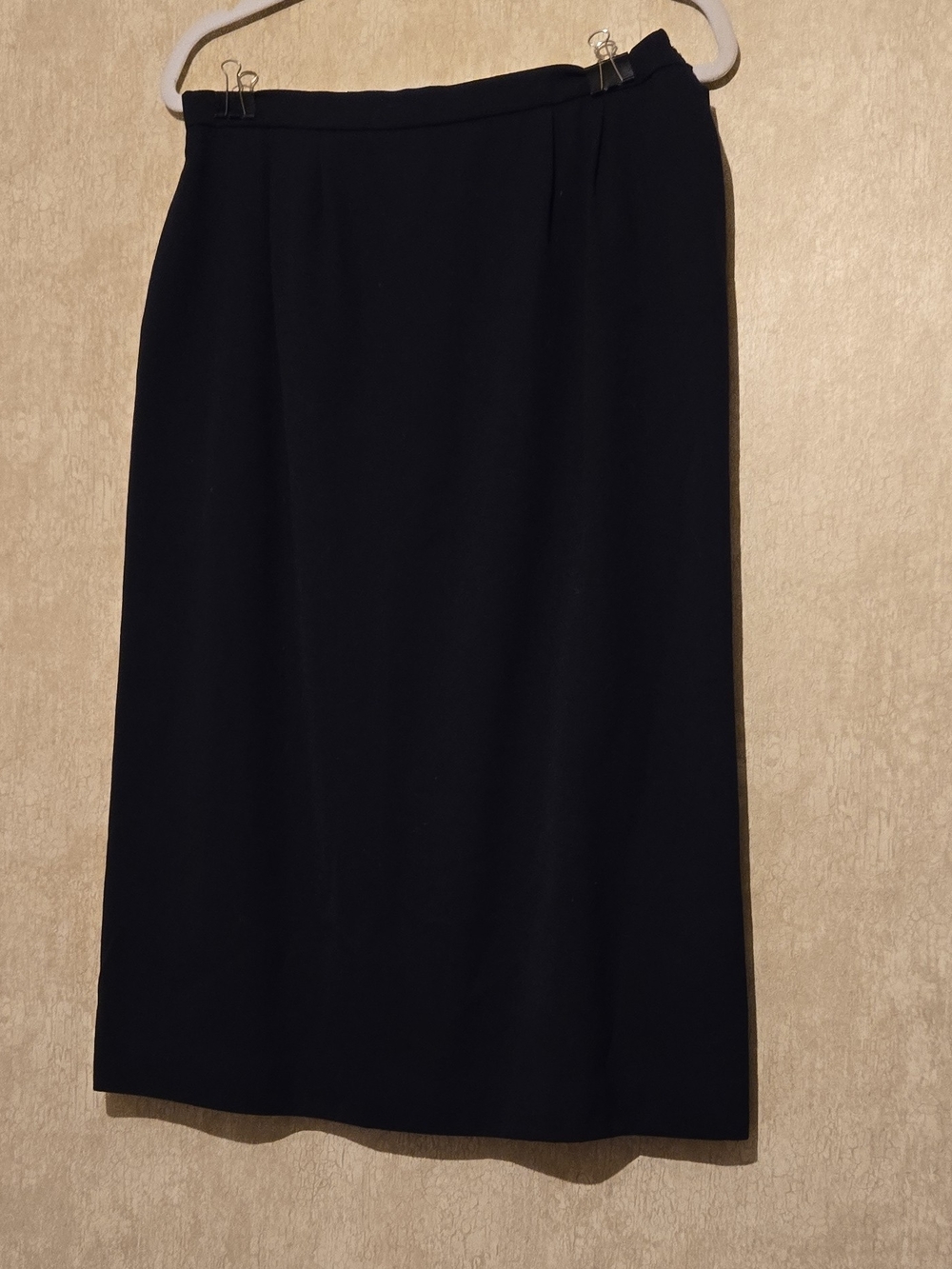 Women’s Midi Pencil Skirt in Black